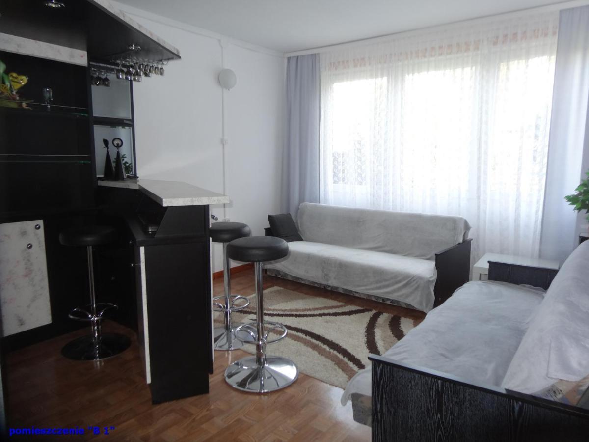 Vila Dom Na Osiedlu Na Stoku 14 W Nadolu Nadole  Exteriér fotografie